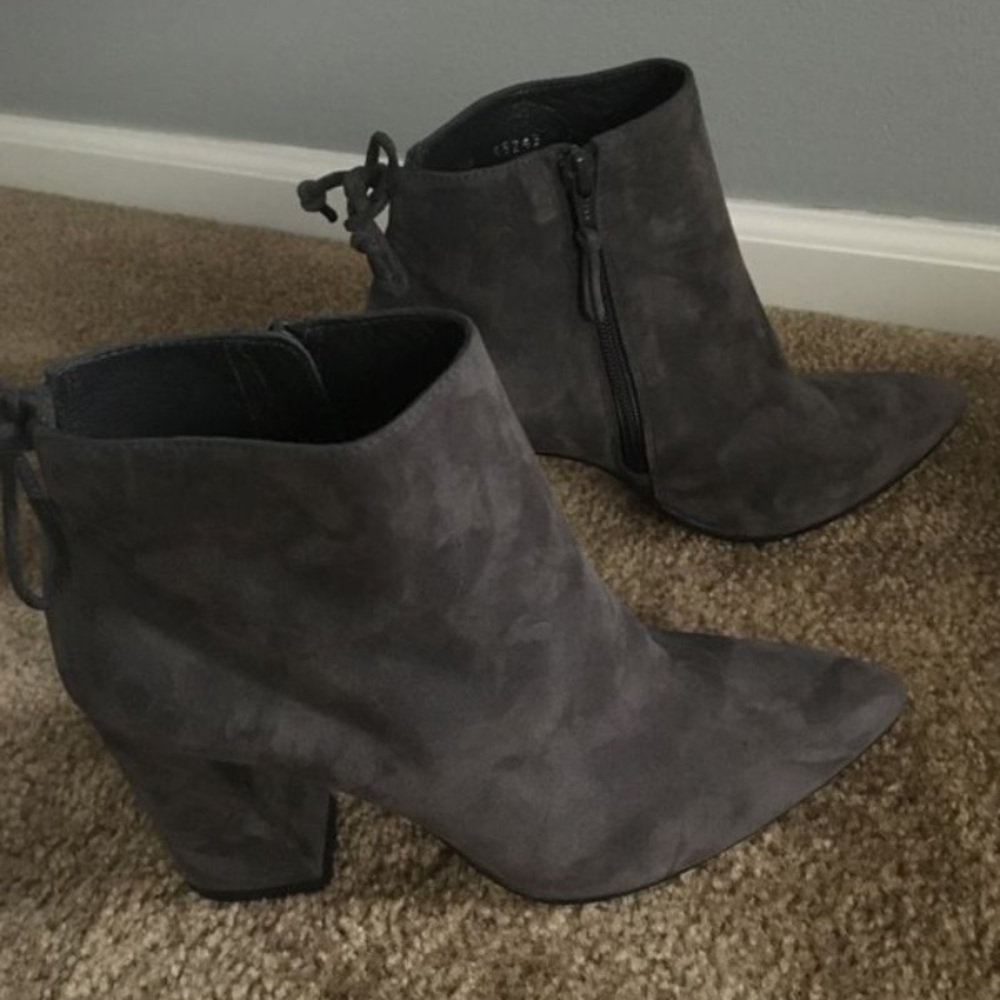 Brand new Stuart Weismann boots